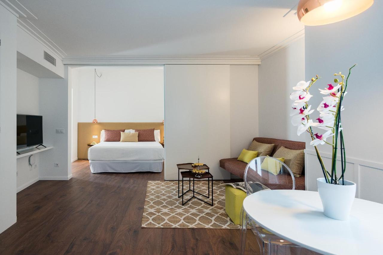Divina Suites Hotel Boutique - Adults Only Ciutadella  Ngoại thất bức ảnh